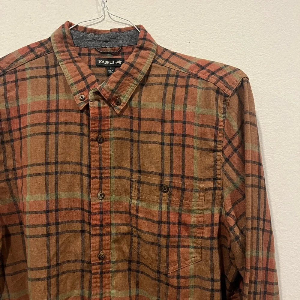 Toad & Co Men’s Large Tan Green Plaid Organic Cotton Blend Button Up Flannel EUC